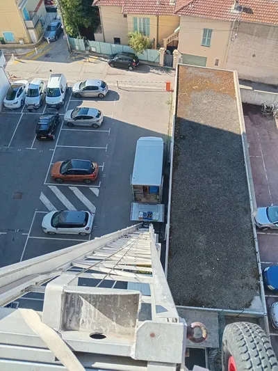 Monte-meuble extérieur pour les étages difficiles